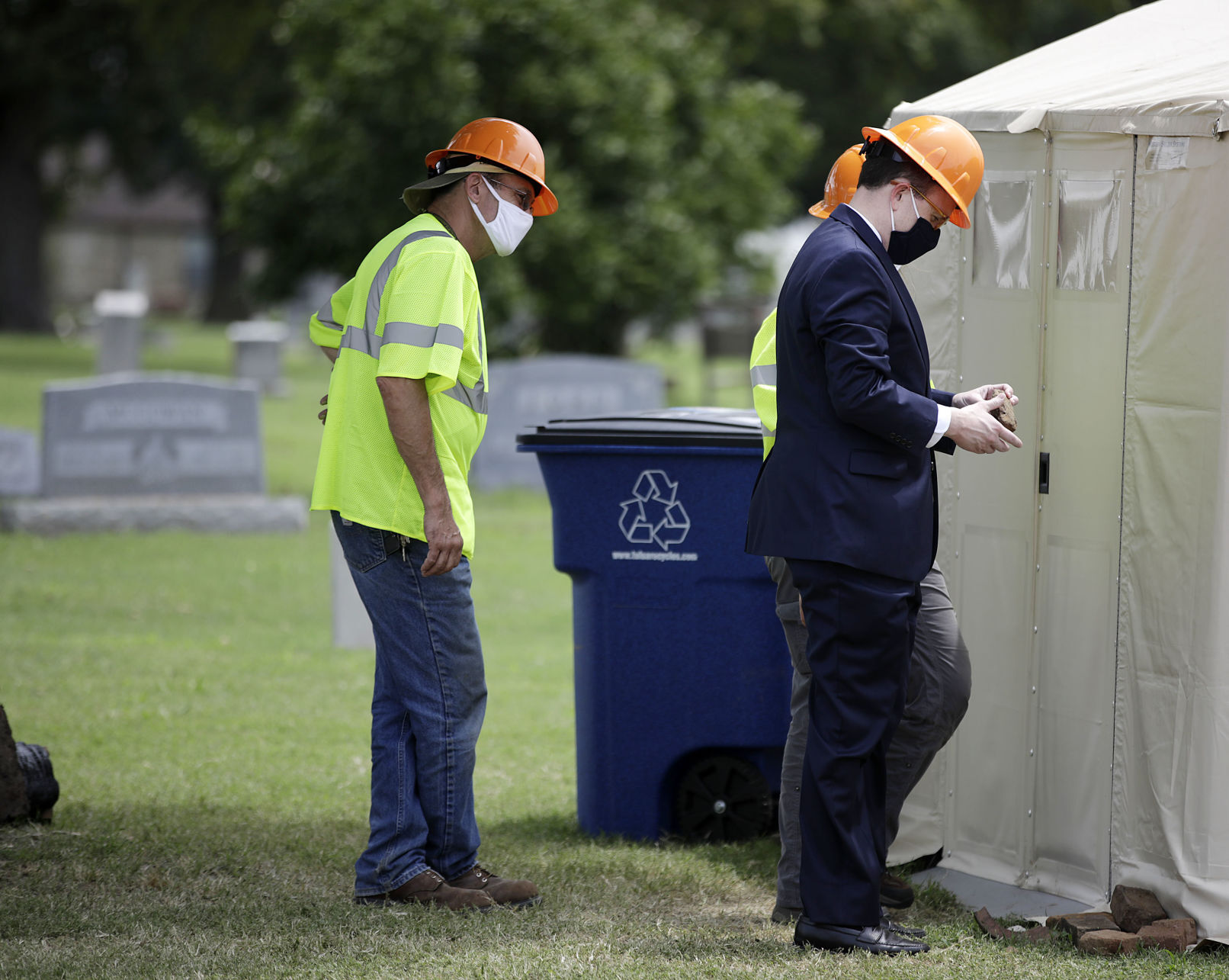 Mass graves search